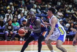 PBA: Meralco survives Magnolia in nail-biting Season 49 opener 